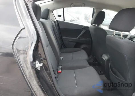 2011 Mazda Mazda3 I Sport from USA, damaged, VIN JM1BL1UG2B1441929